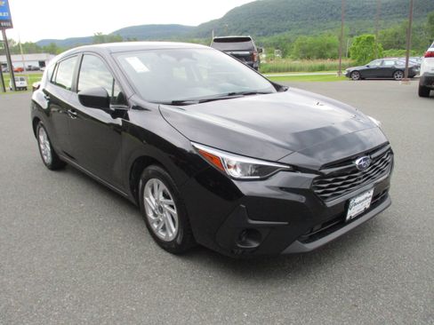 Used 2024 Subaru Impreza 2.0i AWD/4WD image 3