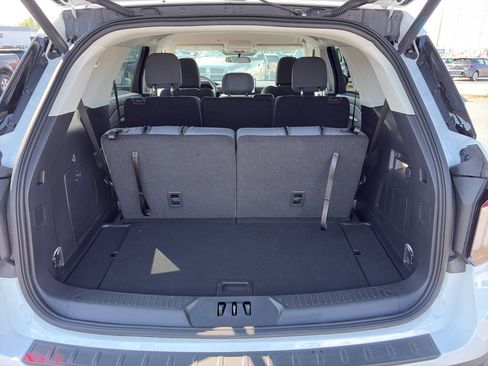 Used 2025 Ford Explorer Active image 22