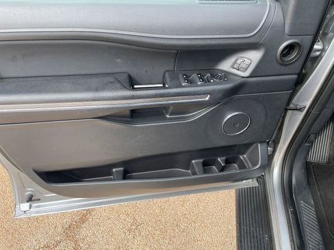 Certified 2024 Ford Expedition Max XLT image 10