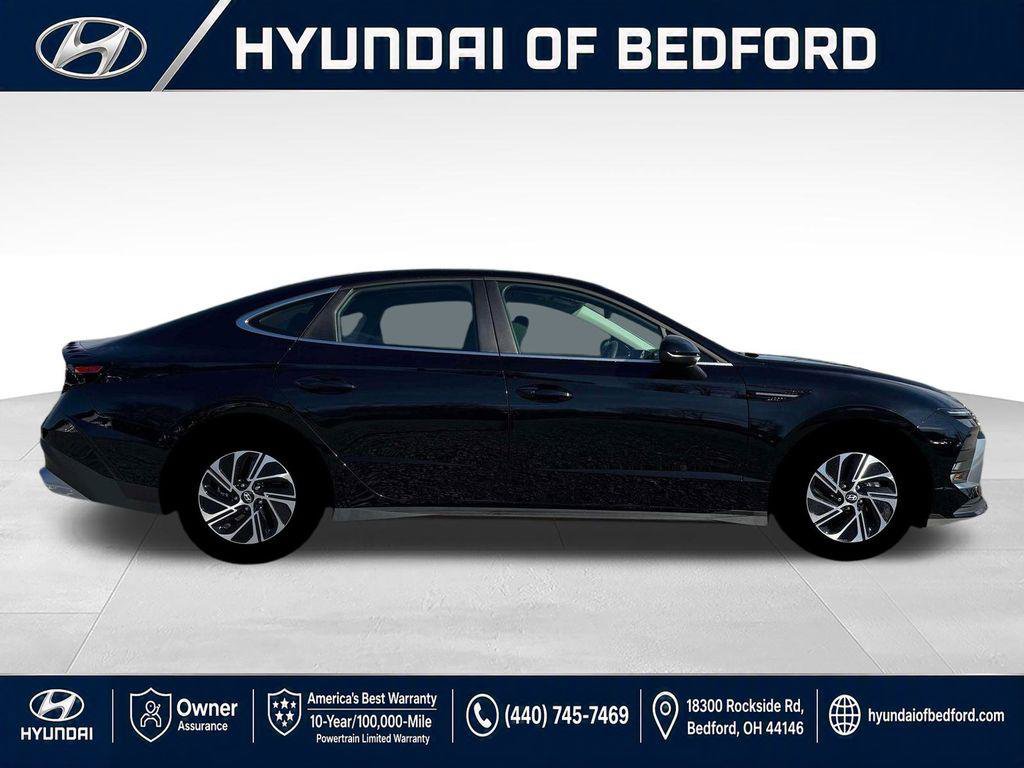 New 2026 Hyundai Sonata Blue FWD image 11