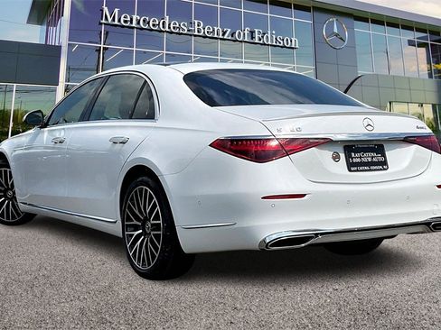 Used 2025 Mercedes-Benz S 580 4MATIC Sedan image 2