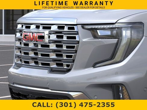 New 2026 GMC Acadia Denali w/ Super Cruise Package FWD image 13