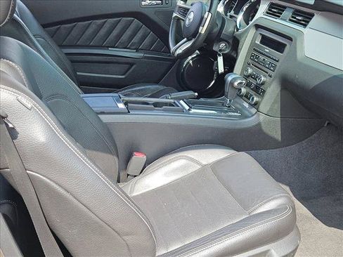 Used 2011 Ford Mustang GT Premium w/ Security Pkg RWD image 17