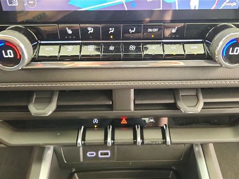 New 2026 Chevrolet Colorado LT w/ LT Convenience Package AWD/4WD image 30