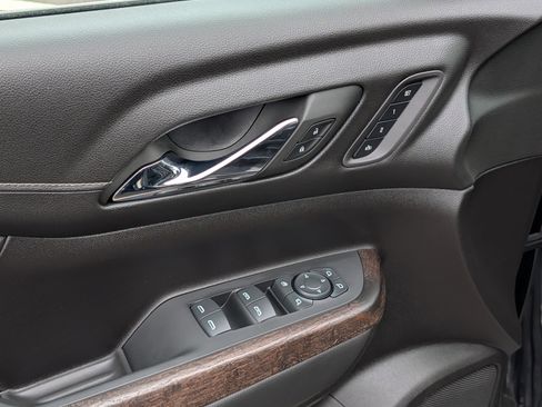 Used 2023 GMC Acadia Denali w/ Black Diamond Edition image 22