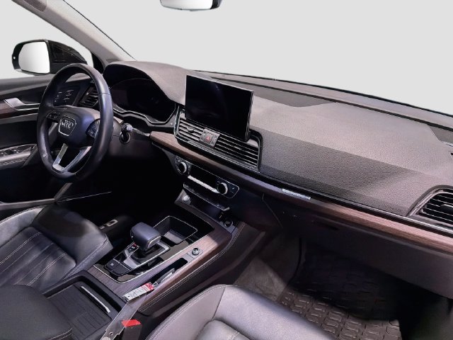 Used 2021 Audi Q5 2.0T Premium Plus w/ Premium Plus Package AWD/4WD image 25