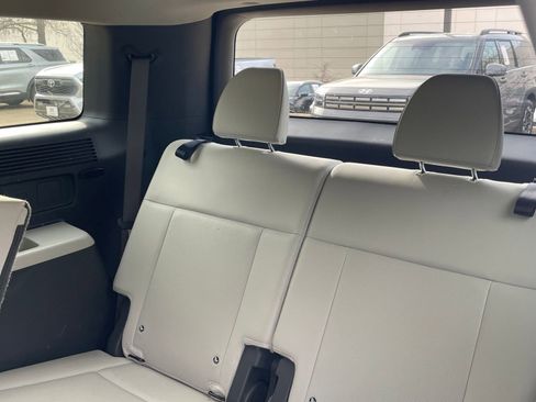 Used 2025 Hyundai Santa Fe SEL image 31