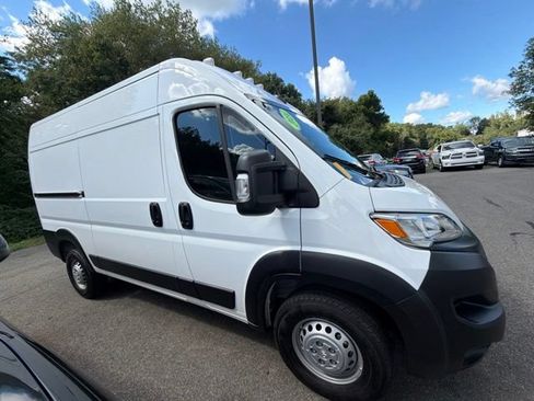 Used 2025 RAM ProMaster 1500 w/ Convenience Group FWD image 4