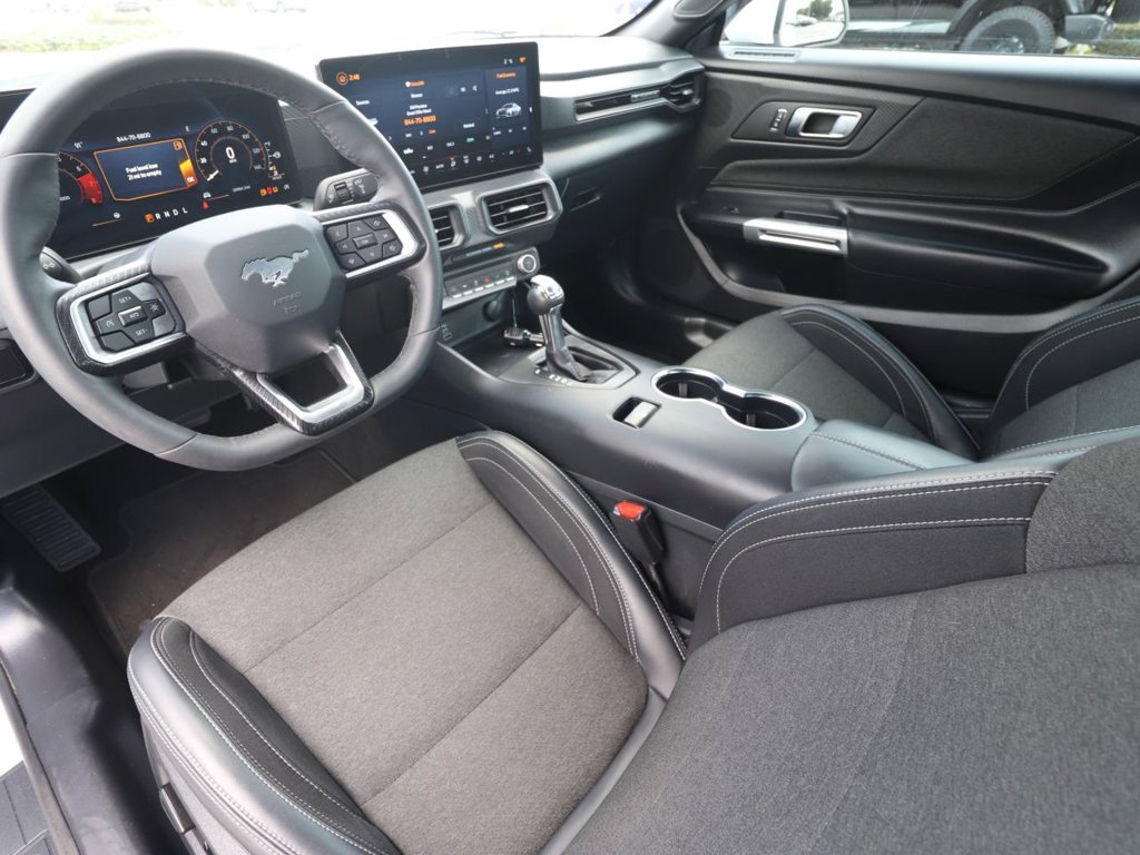 Used 2024 Ford Mustang Coupe RWD image 6