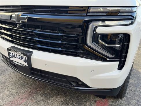 New 2026 Chevrolet Suburban RST image 5