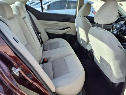 Used 2025 Nissan Altima 2.5 SV FWD image 19
