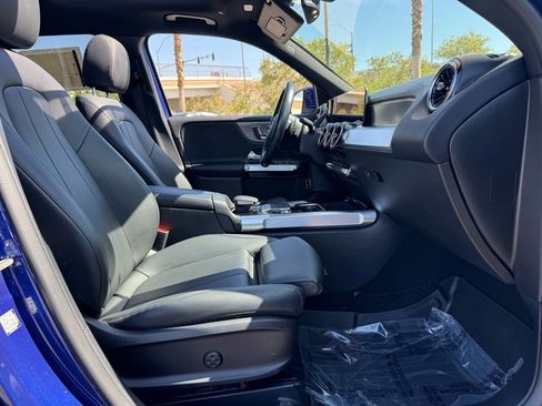 Certified 2020 Mercedes-Benz GLB 250 4MATIC image 24