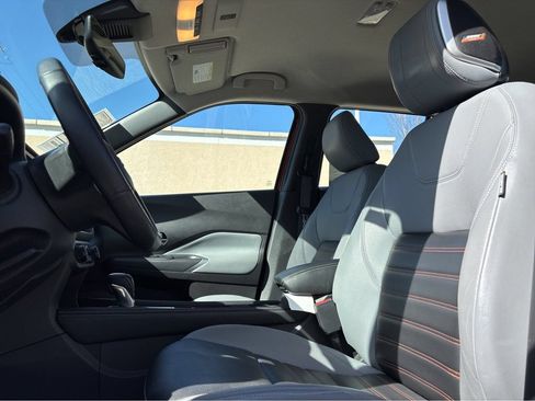 Used 2024 Nissan Kicks SR w/ SR Premium Package FWD image 7