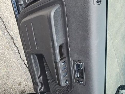 Used 2010 Ford Edge SEL image 24