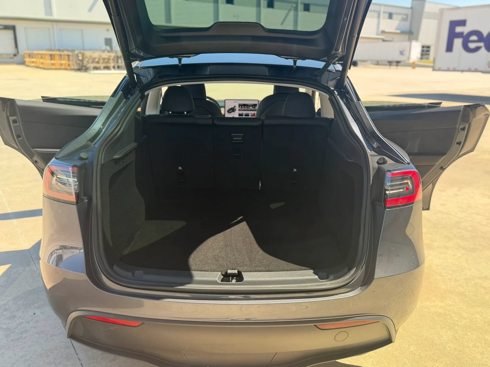 Used 2023 Tesla Model Y Long Range AWD/4WD image 20