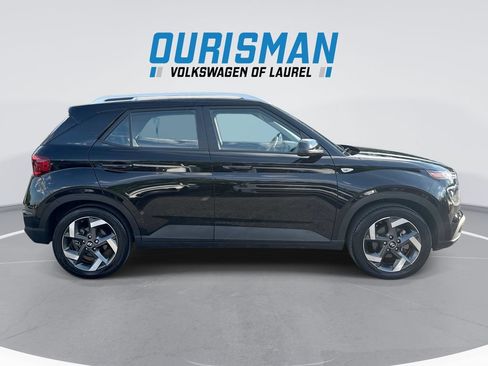 Used 2023 Hyundai Venue SEL w/ Cargo Package FWD image 9