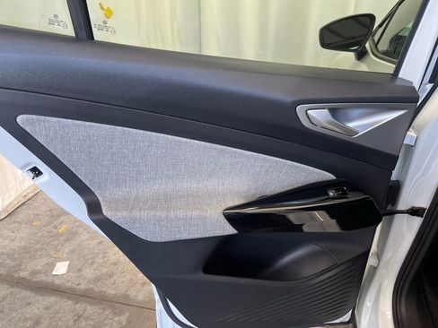 Used 2023 Volkswagen ID.4 Pro image 20