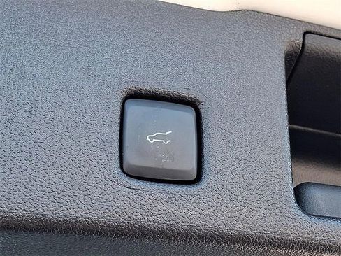 Used 2021 Ford Escape Titanium image 35