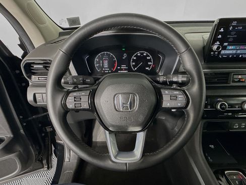 Used 2024 Honda Pilot EX-L image 11