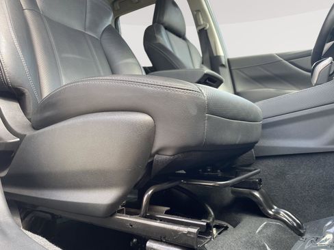 Used 2020 Subaru Forester Limited w/ Popular Package #3 image 10