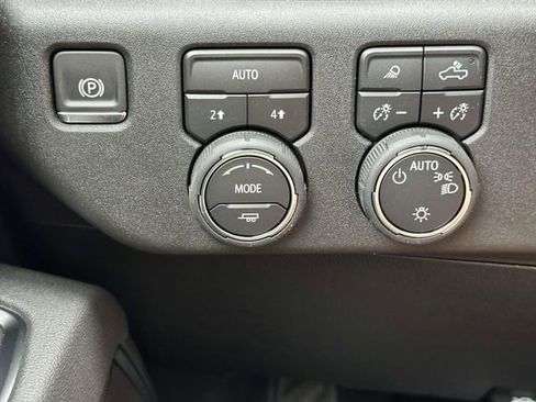 New 2026 Chevrolet Silverado 1500 LT w/ Safety Package image 21