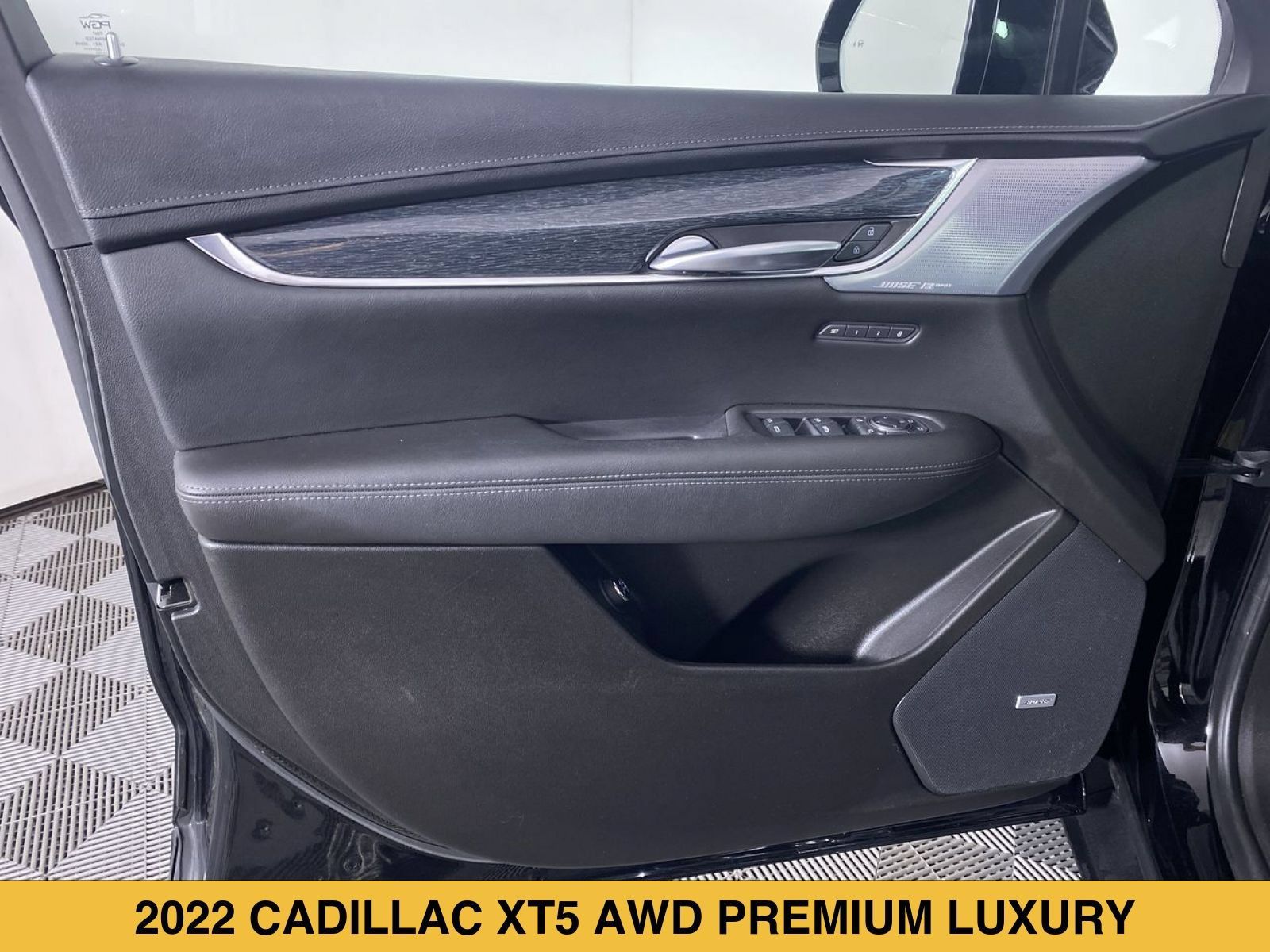 Certified 2022 Cadillac XT5 Premium Luxury AWD/4WD image 12