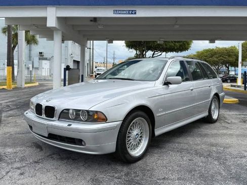 Used 2003 BMW 525i Wagon image 14