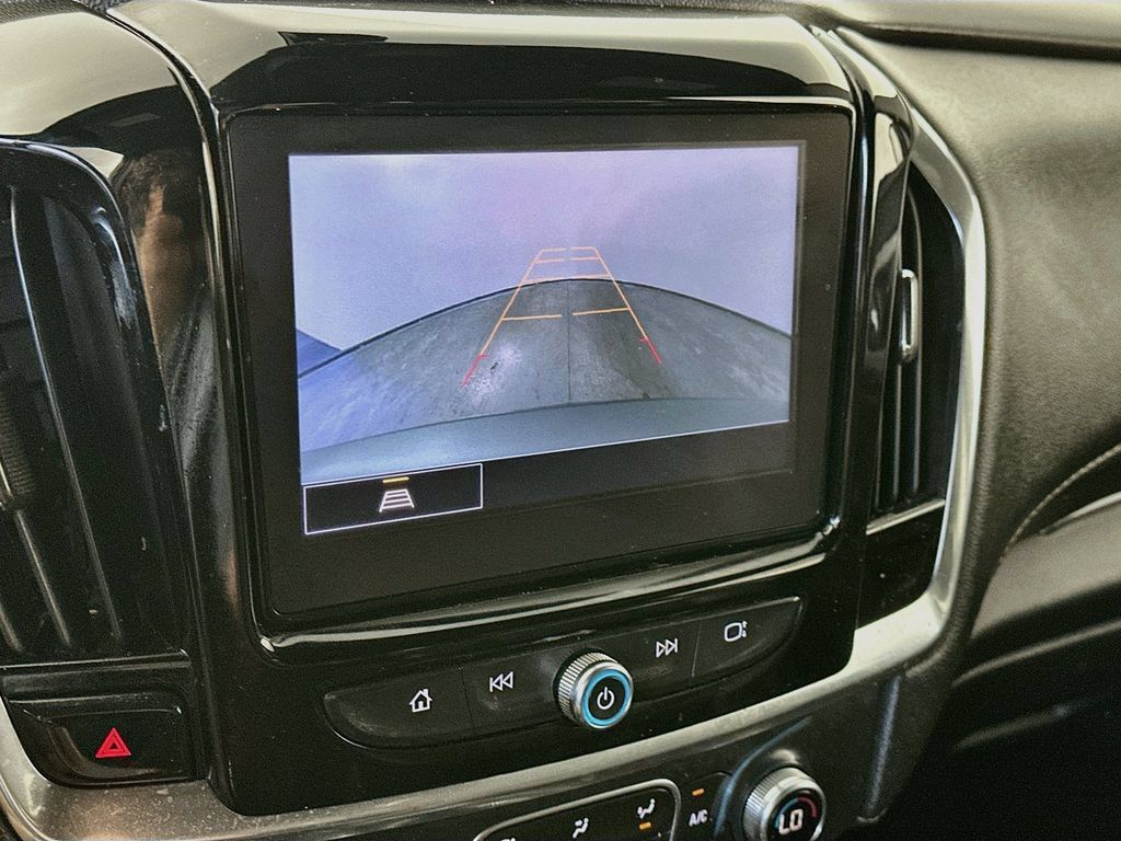 Used 2023 Chevrolet Traverse LT AWD/4WD image 20