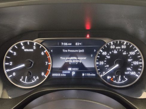 Used 2022 Nissan Rogue SV FWD image 23