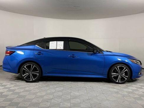 Used 2023 Nissan Sentra SR w/ SR Premium Package FWD image 9