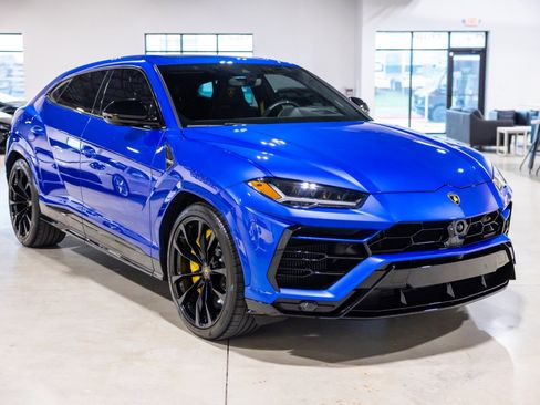 Used 2022 Lamborghini Urus image 10