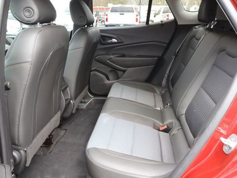 Used 2024 Chevrolet Trax LT FWD image 20