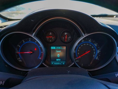 Used 2015 Chevrolet Cruze LT FWD image 13