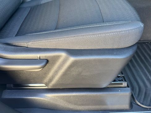 Used 2025 Chevrolet Silverado 2500 LT w/ Convenience Package AWD/4WD image 23