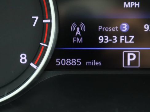 Used 2024 Nissan Sentra SV FWD image 13