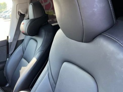 Used 2023 Tesla Model Y Long Range AWD/4WD image 11