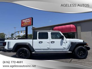 Used 2021 Jeep Gladiator Sport image 1