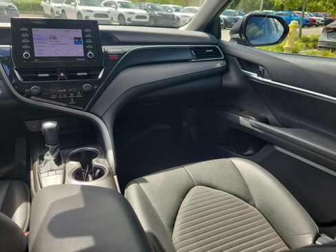 Used 2024 Toyota Camry SE w/ Convenience Package FWD image 19