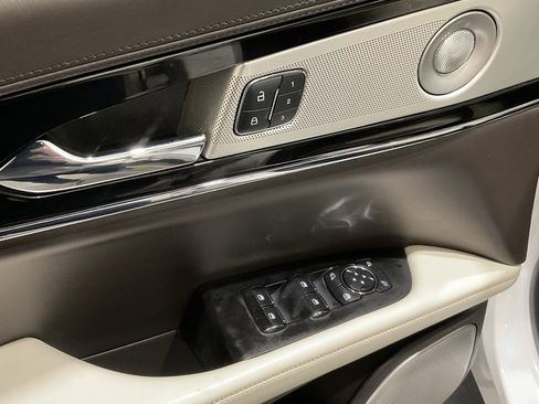 Used 2021 Lincoln Nautilus Black Label w/ Class II Trailer Tow Package image 7