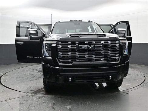 Certified 2025 GMC Sierra 2500 Denali Ultimate image 31