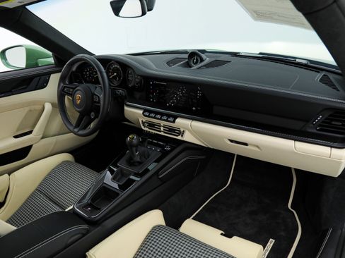 Used 2022 Porsche 911 GT3 image 22