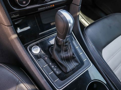 Used 2018 Volkswagen Passat 3.6 image 20