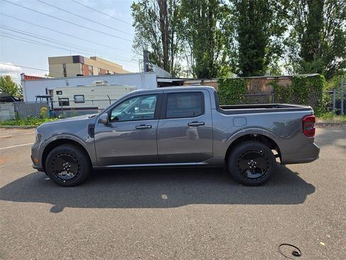 New 2025 Ford Maverick Lobo image 8