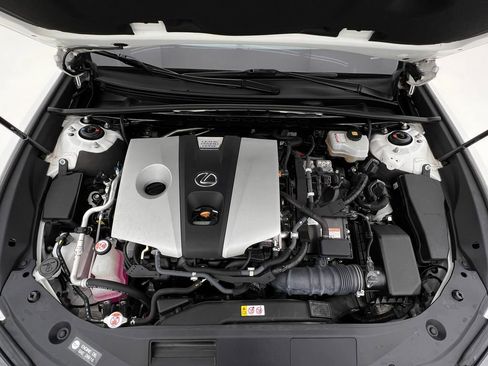 Used 2019 Lexus ES 300h image 30