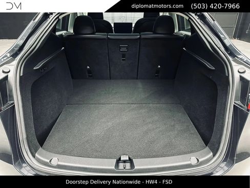 Used 2024 Tesla Model Y Performance AWD/4WD image 42