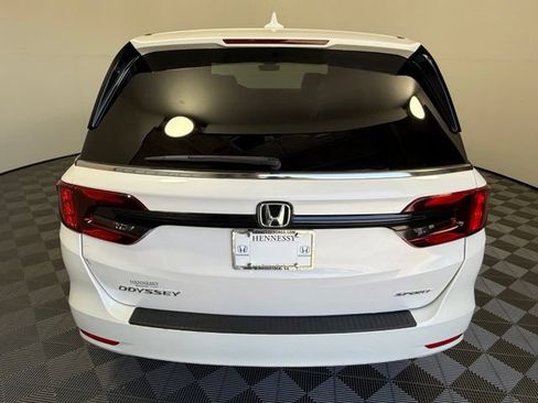 Used 2024 Honda Odyssey Sport image 4