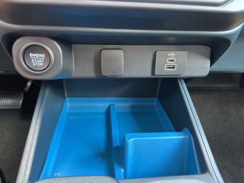 New 2025 Ford Maverick XLT w/ XLT Luxury Package image 18