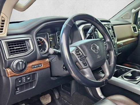Used 2017 Nissan Titan Platinum Reserve image 10