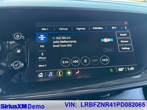 Used 2023 Buick Envision Essence image 27