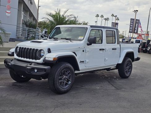 New 2026 Jeep Gladiator Sport image 3